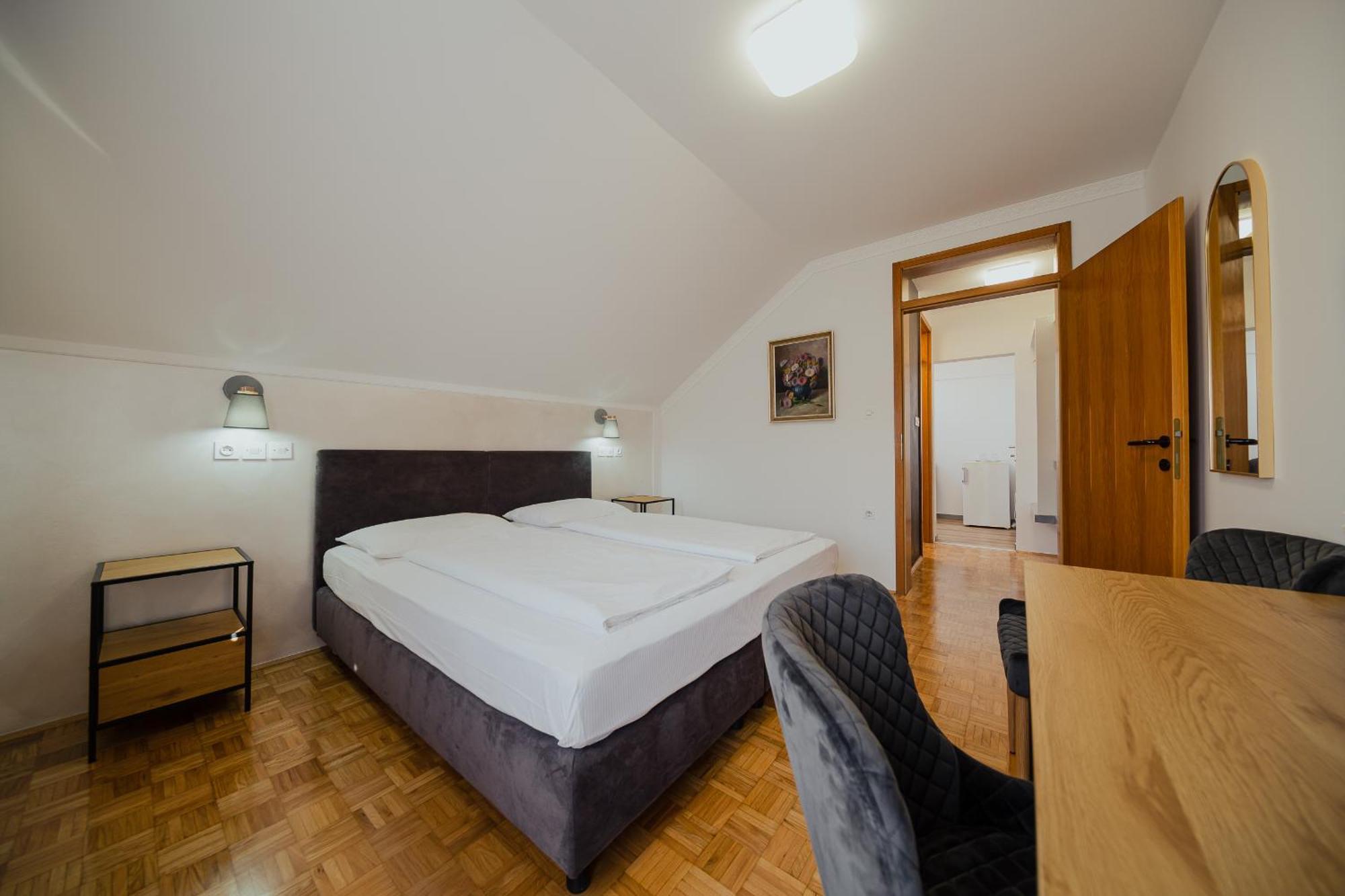 Hotel Maj Inn Моравске-Топлице Экстерьер фото